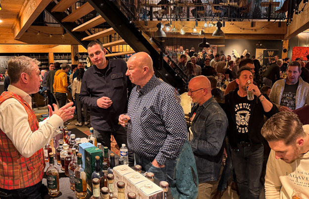 Whisky aan het Strand 2025: Kleinschalig festival met wereldwijde whisky's