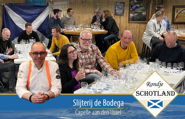 Capelle geniet van Schotse whisky’s tijdens proeverijen Slijterij De Bodega