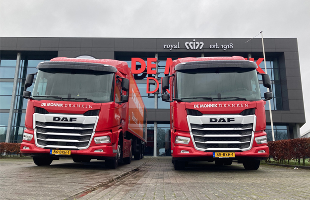 2 nieuwe DAF XD trekkers bij De Monnik Dranken